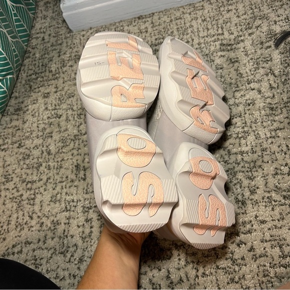 Sorel Dove & Moonstone Kinetic Impact II Strap Shoes Size 11 - Picture 9 of 11